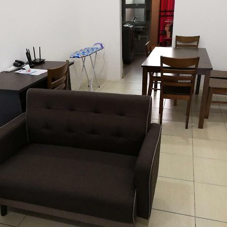 Address No 915, Lorong Uni Central 13, Taman Uni Central, Kuching Samarahan Expressway Esterno foto