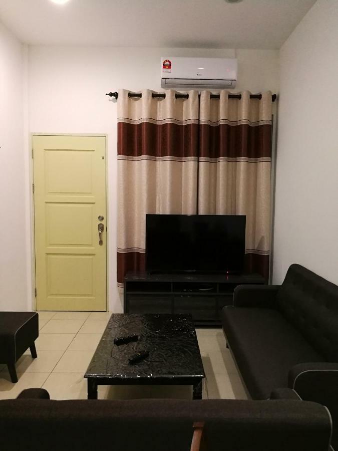 Address No 915, Lorong Uni Central 13, Taman Uni Central, Kuching Samarahan Expressway Esterno foto