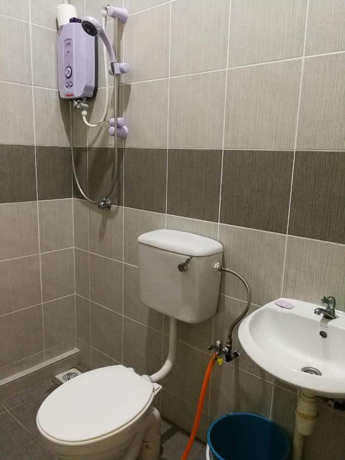 Address No 915, Lorong Uni Central 13, Taman Uni Central, Kuching Samarahan Expressway Esterno foto