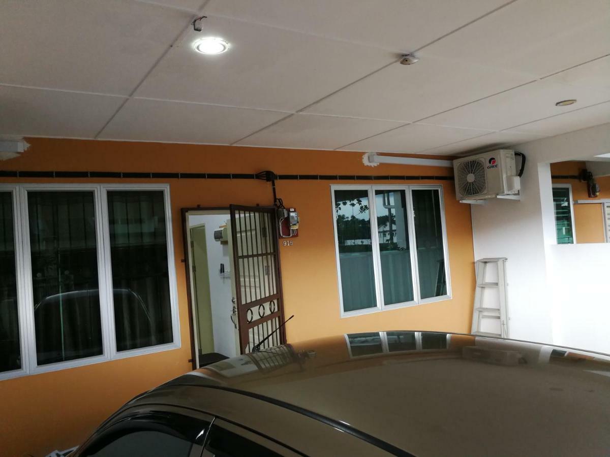 Address No 915, Lorong Uni Central 13, Taman Uni Central, Kuching Samarahan Expressway Esterno foto